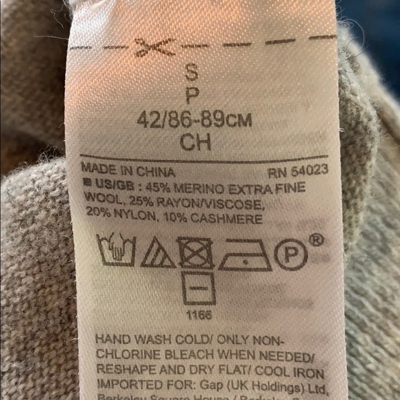 Banana Republic Ribbon Sweater - Picture 5 of 5